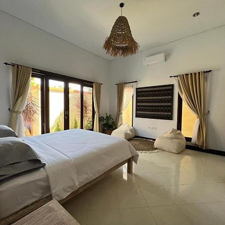Villa Danielle Seminyak  Luaran gambar