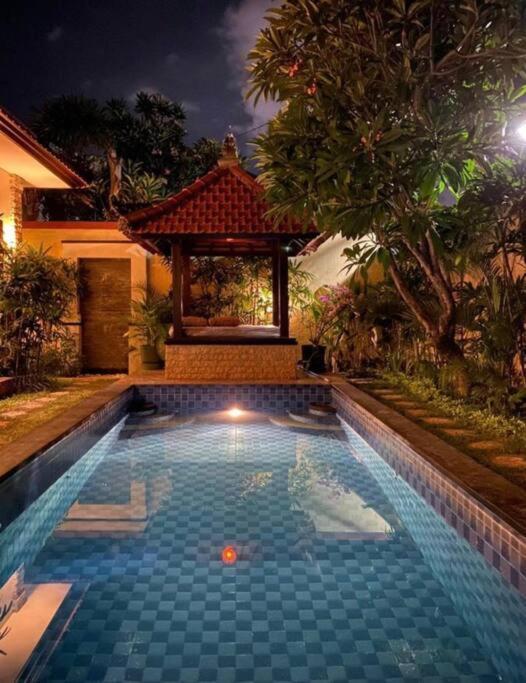Villa Danielle Seminyak  Luaran gambar