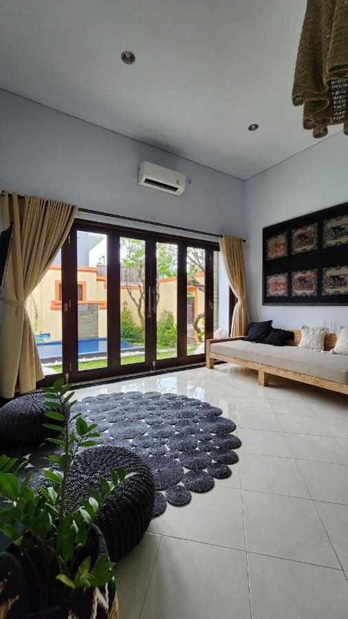 Villa Danielle Seminyak  Luaran gambar