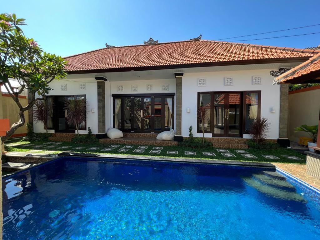 Villa Danielle Seminyak  Luaran gambar