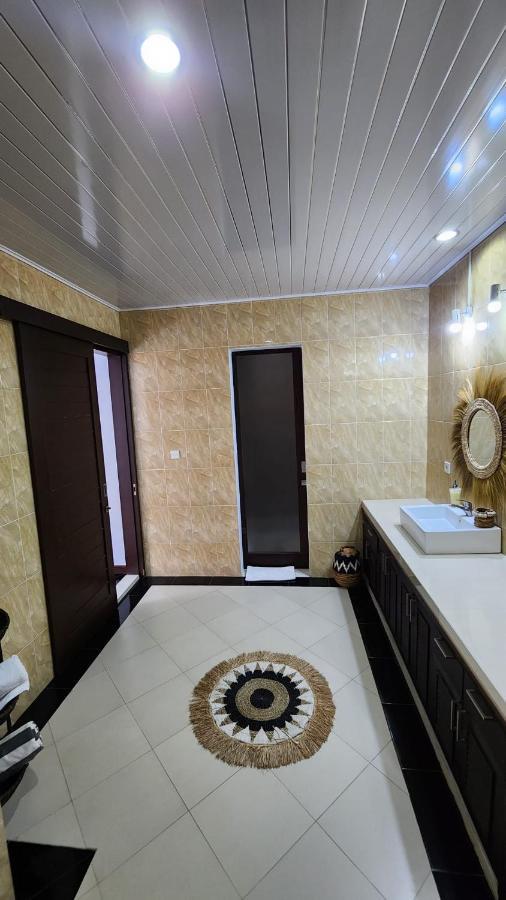 Villa Danielle Seminyak  Luaran gambar