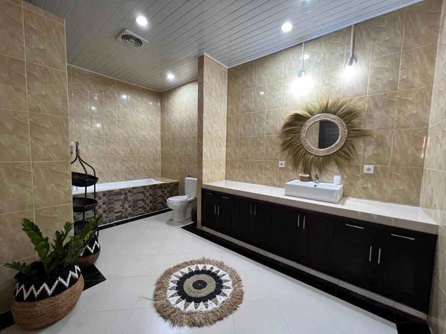 Villa Danielle Seminyak  Luaran gambar