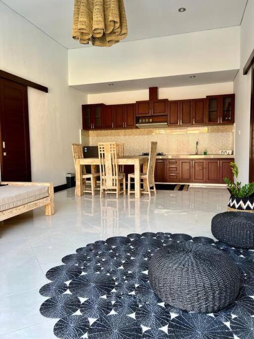 Villa Danielle Seminyak  Luaran gambar